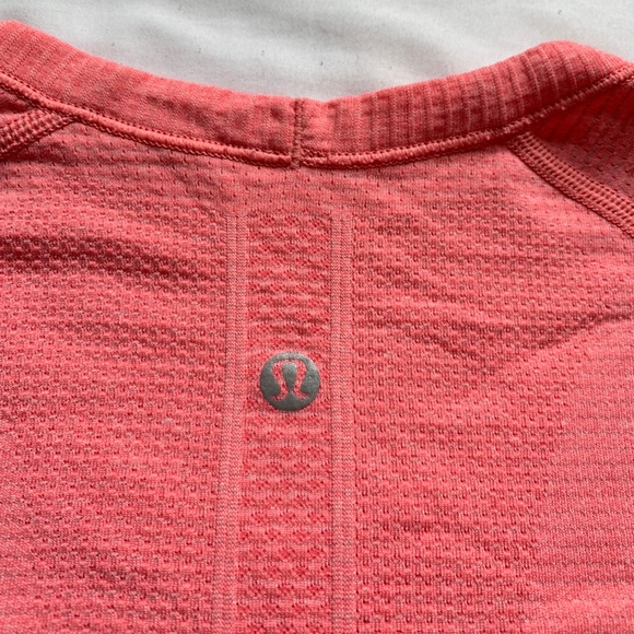 Lululemon Peach Athletic T-Shirt - Picture 5 of 6